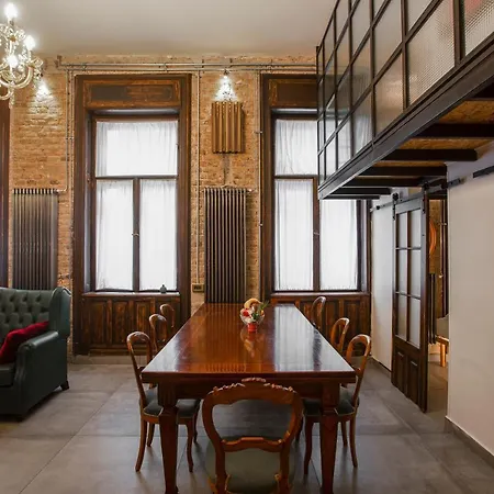 The Address Royal Loft Apartment *