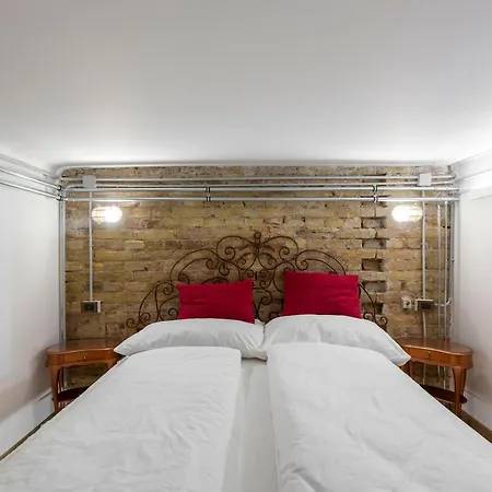 The Address Royal Loft דירה בודפשט