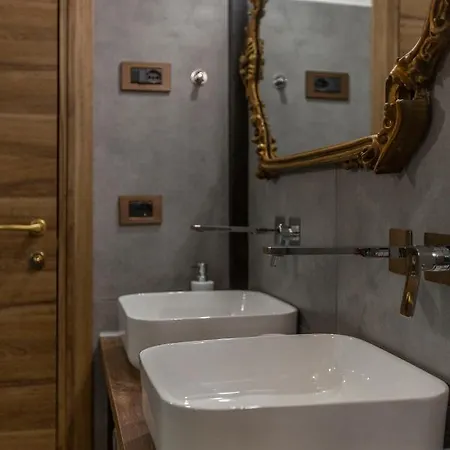 The Address Royal Loft * بودابست