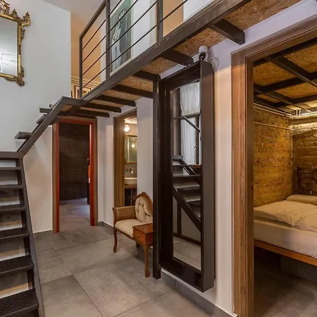 The Address Royal Loft Apartment *